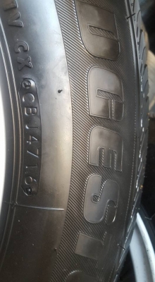 ขายยางป้ายแดงChevrolet 16 215/70/16 ปี 4716 4 เส้น