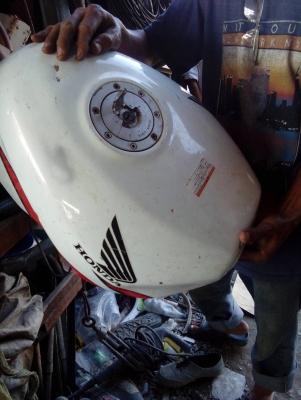 ขายถังน้ำมันCBR400rr ขายถังน้ำมันCBR400rr