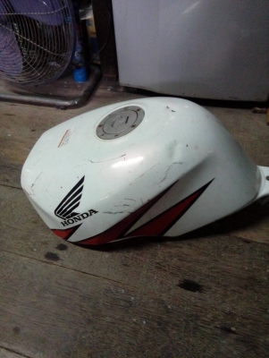 ขายถังน้ำมันCBR400rr