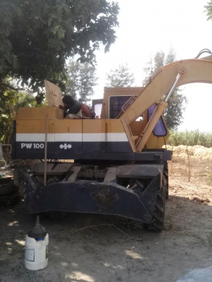 ขาย P C100/2 ล้อยาง 2 เพลา สภาพพร้อมใช้