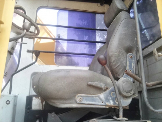 ขาย P C100/2 ล้อยาง 2 เพลา สภาพพร้อมใช้