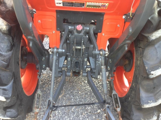 คูโบต้า L3208SP 4 WD รถเกรดA ใบมีดดันหน้าใหม่ ตัดหญ้าใหม่ ทำงาน 260 ชั่วโมง