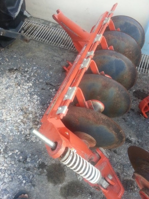 คูโบต้า L3208SP 4 WD รถเกรดA ใบมีดดันหน้าใหม่ ตัดหญ้าใหม่ ทำงาน 260 ชั่วโมง