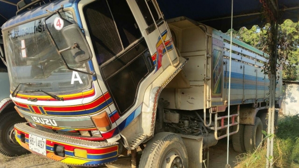 ขายรถสิบล้อดัมพ์ ISUZU jumbo เครื่อง 185 แรง - 2 เพลาดัมพ์มิเนียม ช่วงล่าง 240 เบรคทิฟฟี่ คัสซีสวย แอร์เย็น