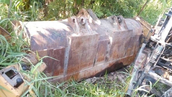 ขายบุ้งกี้รถตักล้อยาง CAT-950-F สภาพสวยทรงเดิม ไม่ผุปาก ไม่ต้องเปลี่ยน   สนใจรีบนะครับเหลือใบเดียว ขายไม่แพงครับ