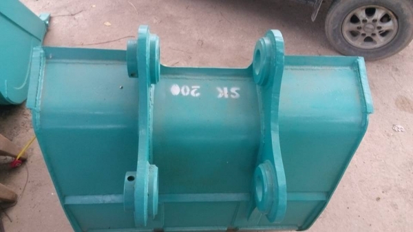 รับสั่งทำบุ้งกี้ วางท่อปะปา ขนาดความต้องการ รถแมคโค เล็ก คูโบต้า ยันม่าร์ โคมัสสุ   ขนาด 20-25-30 ซม. รับประกันความแข็งแรงครับ