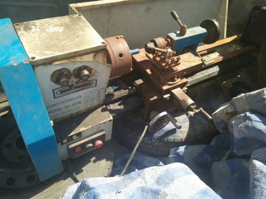 ขายเครื่องกลึง4ฟุต2เพลาไฟ2สายพร้อมใช้เก่าเก็บเกียร์บ็อกราคาเบาๆ0892224259
