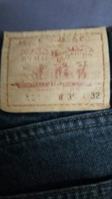 กางเกงยีนส์ Levi's 512 ขากระบอก เอว 32 นิ้ว สีดำ ส่งฟรี Kerry Express กางเกงยีนส์ Levi's 512 ขากระบอก เอว 32 นิ้ว สีดำ ส่งฟรี Kerry Express