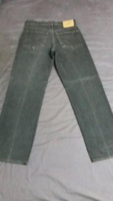 กางเกงยีนส์ Levi's 512 ขากระบอก เอว 32 นิ้ว สีดำ ส่งฟรี Kerry Express กางเกงยีนส์ Levi's 512 ขากระบอก เอว 32 นิ้ว สีดำ ส่งฟรี Kerry Express