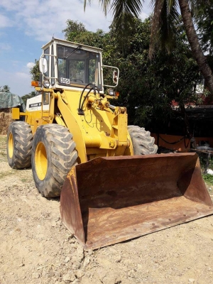 ขาย รถตัก  KOMATSU  510  เก่าญี่ปุ่นแท้  สภาพดี  เดิมๆๆ  พร้อมใช้...เอกสารอินวอย....ลองระบบกันได้ทุกวัน..โทร  089-3818694  ดวงนภา