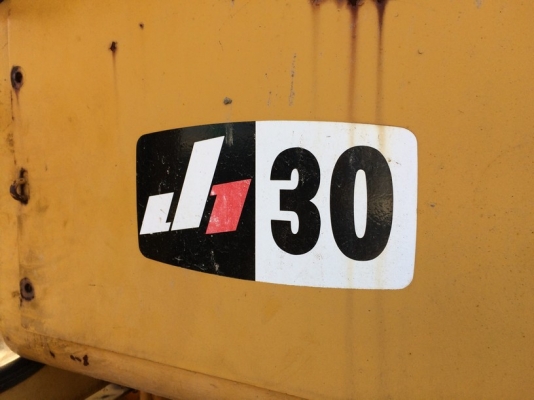 Komatsu JH30B นำเข้าจากญี่ปุ่น รถสวยมาก ๆ ราคาไม่แพงครับ Komatsu JH30B นำเข้าจากญี่ปุ่น รถสวยมาก ๆ ราคาไม่แพงครับ