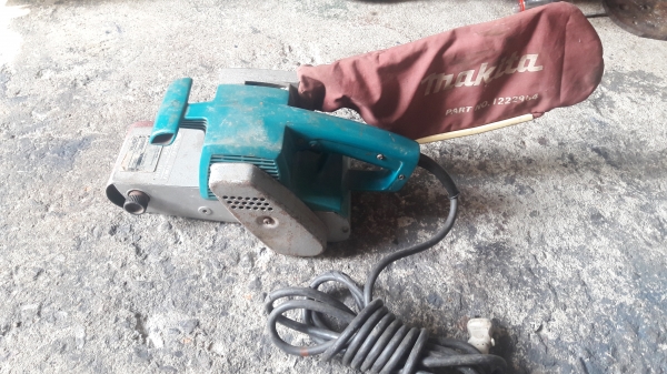 ขาย !! เครื่องขัดกระดาษทรายรถถัง มากีต้ารุ่น9924DB สภาพเดิม พร้อมใช้