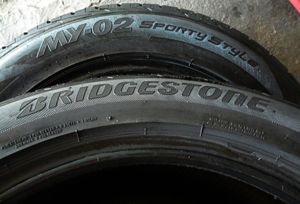 ยาง17 บริดสโตน215-55-17 ลงพื้นปี14 (4เส้น2,500) ดอกหนา 7 มิล