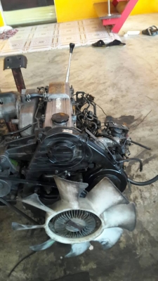 เครื่องยนต์มาสด้าดีเซล B2200เครื่องติดดีพร้อมเกียร์ ฝากขายด่วน15,000฿ 081-1951535ครับ