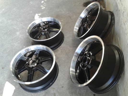 ขอบ17นิ้ว5รู114 ชุดนี้ ราคา 7300 บาท