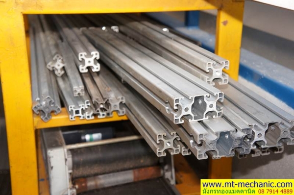 แผ่นอลูมิเนียม