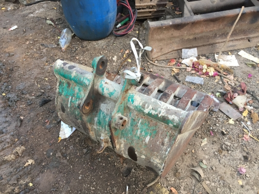 KOMATSU PC35MRX-1 (รุ่น9) สภาพนางฟ้าของจริง ชั่วโมงใช้งานแค่2,000 ช.ม กว่าๆ อามยาวพิเศษ หัวกระแทก+บุ้งกี้ KOMATSU PC35MRX-1 (รุ่น9) สภาพนางฟ้าของจริง ชั่วโมงใช้งานแค่2,000 ช.ม กว่าๆ อามยาวพิเศษ หัวกระแทก+บุ้งกี้