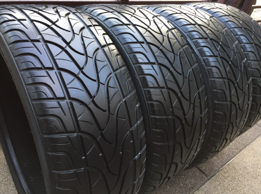 ยาง FULLRUN 265 40 22 ปลายปี12 ดอกเต็ม ใช้ยาว ราคาไม่แพง ยาง FULLRUN 265 40 22 ปลายปี12 ดอกเต็ม ใช้ยาว ราคาไม่แพง