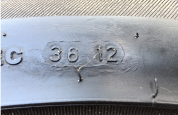 ยาง FULLRUN 265 40 22 ปลายปี12 ดอกเต็ม ใช้ยาว ราคาไม่แพง ยาง FULLRUN 265 40 22 ปลายปี12 ดอกเต็ม ใช้ยาว ราคาไม่แพง