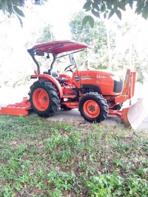 ขายรถไถคูโบต้า L3608 SP (4wd)2 เพลา พร้อมอุปกรณ์ครบ รถสวยเกรดเอ สภาพนางฟ้า90\%  สีเดิมๆ เลขไมล์ 300 นิดๆค่ะ