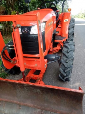 ขายรถไถคูโบต้า L3608 SP (4wd)2 เพลา พร้อมอุปกรณ์ครบ รถสวยเกรดเอ สภาพนางฟ้า90\%  สีเดิมๆ เลขไมล์ 300 นิดๆค่ะ