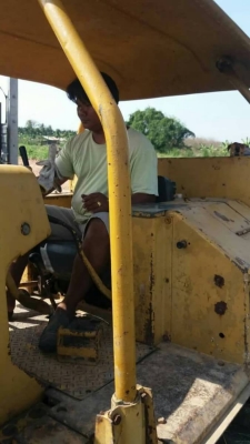 ขายรถแทรคเตอร์ CAT D4E ตีนเป็ด เครื่อง 43V ฝาบาง โซ่หนา ราคา 255000