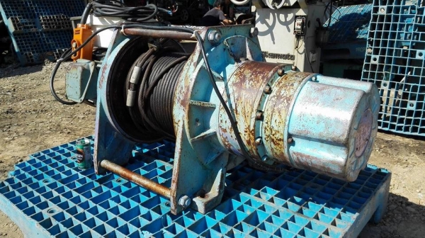 ** SOLD ** กว้านสลิง 3000 kg มอเตอร์ TECO 7.5 HP 380V พร้อมใช้งาน