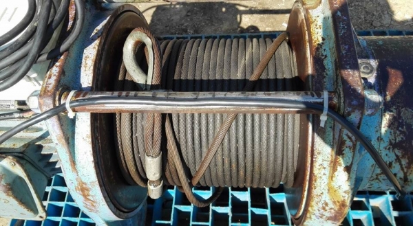 ** SOLD ** กว้านสลิง 3000 kg มอเตอร์ TECO 7.5 HP 380V พร้อมใช้งาน