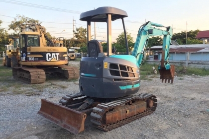KOBELCO SK30SR-3E ปี2011 ชั่วโมงน้อยมากไม่แพ้รถใหม่ นำเข้าจากญี่ปุ่น โทร.090-986-2521 อ๊อบ
