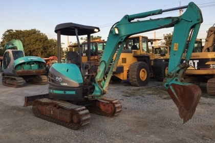KOBELCO SK30SR-3E ปี2011 ชั่วโมงน้อยมากไม่แพ้รถใหม่ นำเข้าจากญี่ปุ่น โทร.090-986-2521 อ๊อบ