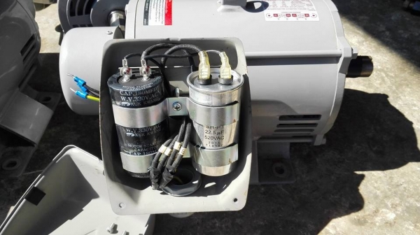 ** SOLD ** มอเตอร์ Mitsubishi 3 HP 220V สภาพ 95\% สดเดิมถ้าใหม่กว่านี้ก็แกะลัง!!