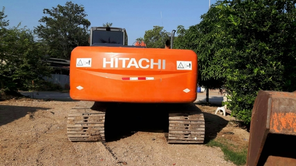 ขาย!! >>> HItachi Zx200 รุ่น 3 <<< เบอร์ติดต่อ 098-7155789