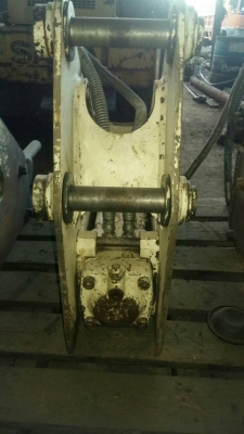 ขายหัวเจาะ รถแมคโคเล็ก ขนาด รุ่น 20-30-40 เก่านอก สภาพพร้อมใช้ ขายไม่แพงครับ