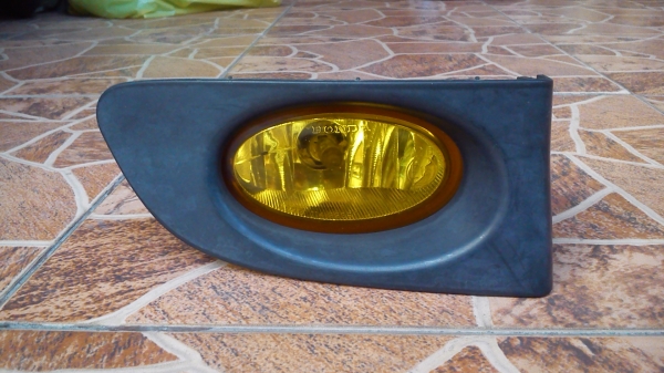 ไฟตัดหมอกเลนส์เหลือง ข้างขวา HONDA JAZZ GD แท้