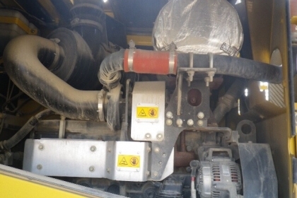 KOMATSU WA320-6 นำเข้าจากญี่ปุ่นแท้ รถสวย ถึงไทยต้นเดือน ม.ค.นี้ โทร.090-986-2521 อ๊อบ