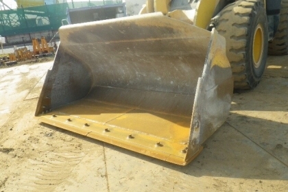 KOMATSU WA320-6 นำเข้าจากญี่ปุ่นแท้ รถสวย ถึงไทยต้นเดือน ม.ค.นี้ โทร.090-986-2521 อ๊อบ