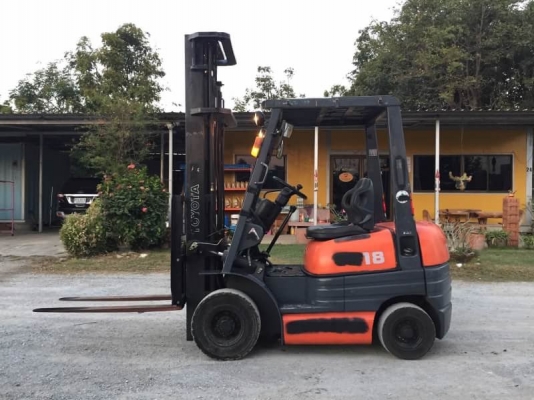 ขาย รถฟอร์คลิฟท์ TOYOTA รุ่น6  1.8ตัน เสา 6 เมตร เครื่องเบนซิน เก่าญี่ปุ่น โทร.090-986-2521 อ๊อบ