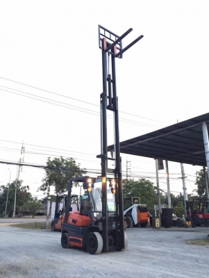 ขาย รถฟอร์คลิฟท์ TOYOTA รุ่น6  1.8ตัน เสา 6 เมตร เครื่องเบนซิน เก่าญี่ปุ่น โทร.090-986-2521 อ๊อบ