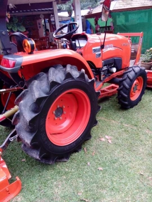 ขายรถไถคูโบต้า L3608 SP (4wd)2 เพลา สภาพนางฟ้าสีเดิม  ใช้งานน้อย เลขไมล์ 200 นิดๆ