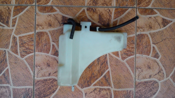 กระป๋องพักน้ำหม้อน้ำ TOYOTA ไม่ทราบรุ่น