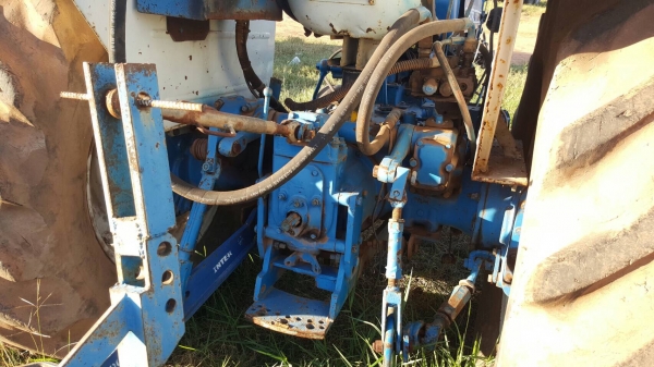 Ford 6600ตรารวงข้าว ตัวสุดท้าย หาง5 ใบดัน เครื่องดี ไฮดรอลิคดี ยกไม่มีตก เอกสารสัญญาชื่อขายจร้า