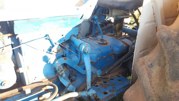 Ford 6600ตรารวงข้าว ตัวสุดท้าย หาง5 ใบดัน เครื่องดี ไฮดรอลิคดี ยกไม่มีตก เอกสารสัญญาชื่อขายจร้า