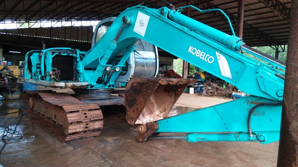 ขาย 485,000 KOBELCO sk 120-5 แท้ เครื่องดี ปั้มแรง ไฟฟ้าครบ เอวแน่น ตัวเดินแรงเงียบ โซ่อ่อน แผ่นแทรคยาว 70 ซม.รอนเลอร์ดี เอกสารสัญญาซื้อขาย  รถอยู่ จันทบุรี 090-772-3710 090-772-3708