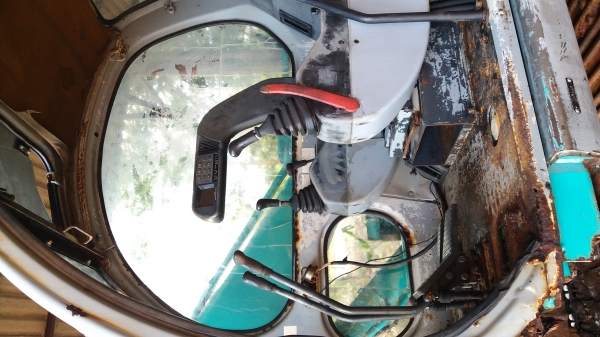 ขาย 485,000 KOBELCO sk 120-5 แท้ เครื่องดี ปั้มแรง ไฟฟ้าครบ เอวแน่น ตัวเดินแรงเงียบ โซ่อ่อน แผ่นแทรคยาว 70 ซม.รอนเลอร์ดี เอกสารสัญญาซื้อขาย  รถอยู่ จันทบุรี 090-772-3710 090-772-3708