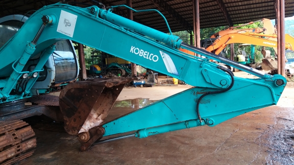 ขาย 485,000 KOBELCO sk 120-5 แท้ เครื่องดี ปั้มแรง ไฟฟ้าครบ เอวแน่น ตัวเดินแรงเงียบ โซ่อ่อน แผ่นแทรคยาว 70 ซม.รอนเลอร์ดี เอกสารสัญญาซื้อขาย  รถอยู่ จันทบุรี 090-772-3710 090-772-3708