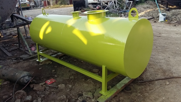 ขายถังน้ำมันมือสองขนาด 1100 ลิตร หนา 5 มิล กว้าง 78ซ. ยาว2.44ม.สภาพสวยมากค่ะ