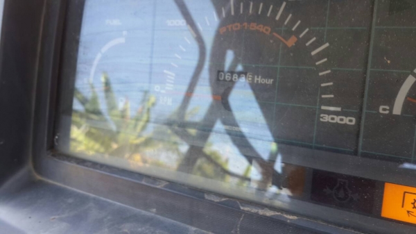 ขายด่วน รถไถKUBOTA M5000 สองเพลา เครื่องปั้มดี รถพร้อมใช้งาน อุปกรณ์ ดันหน้าผานหลัง รถใช้งานประจำ เอกสารเล่มทะเบียน