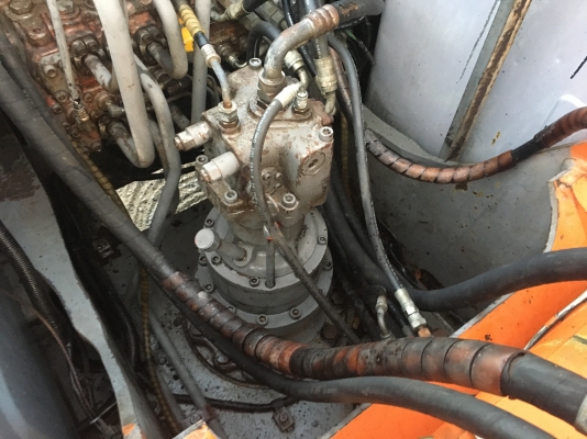 ขายรถแม็คโคร HITACHI EX100-2 นำเข้าจากญี่ปุ่นแท้ๆ 100\% ไม่เคยผ่านการใช้งานในไทย สภาพนางฟ้า สนใจติดต่อ 081-9485494