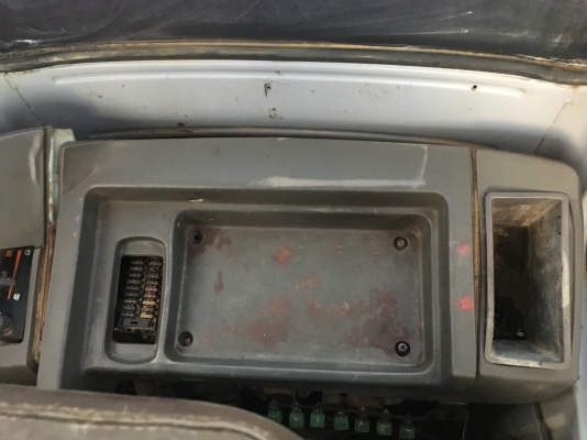 ขายรถแม็คโคร HITACHI EX100-2 นำเข้าจากญี่ปุ่นแท้ๆ 100\% ไม่เคยผ่านการใช้งานในไทย สภาพนางฟ้า สนใจติดต่อ 081-9485494