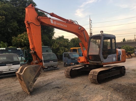 ขายรถแม็คโคร HITACHI EX100-2 นำเข้าจากญี่ปุ่นแท้ๆ 100\% ไม่เคยผ่านการใช้งานในไทย สภาพนางฟ้า สนใจติดต่อ 081-9485494